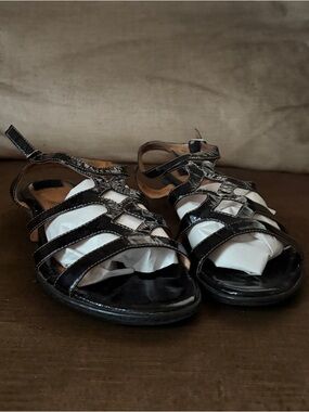 Sofft Black Patent Strappy Women's Sandals